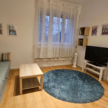 Julia's In Budapešť