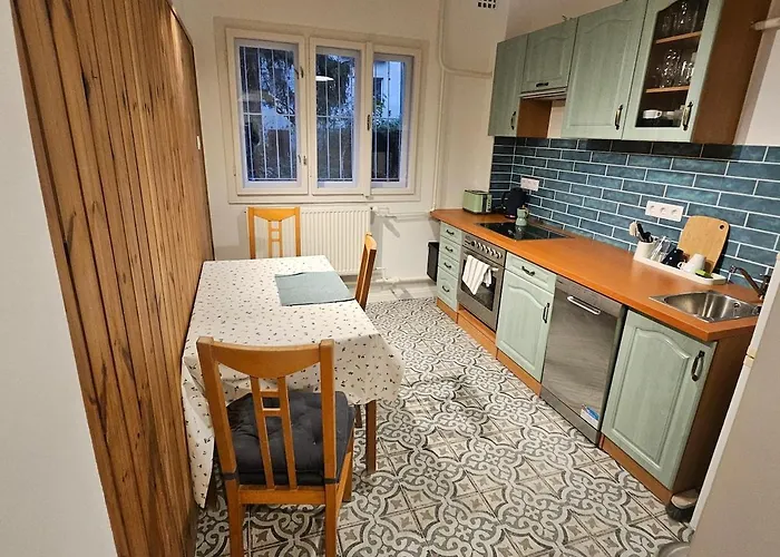 Julia's In * 布达佩斯